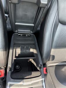 2017 Chrysler 300 Series Limited  AWD - Photo 31 - Flushing, MI 48433