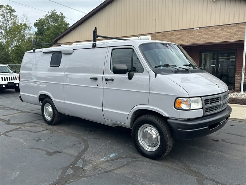 1996 Dodge Ram Van 3500 Extended  Surveillance Conversion - Photo 1 - Flushing, MI 48433