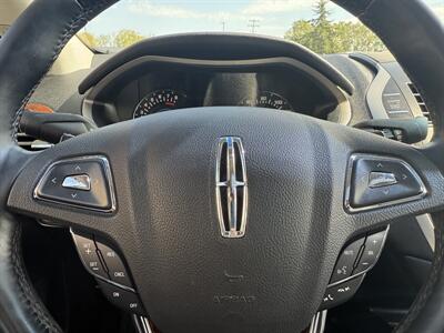 2015 Lincoln MKZ/Zephyr Reserve  AWD - Photo 25 - Flushing, MI 48433