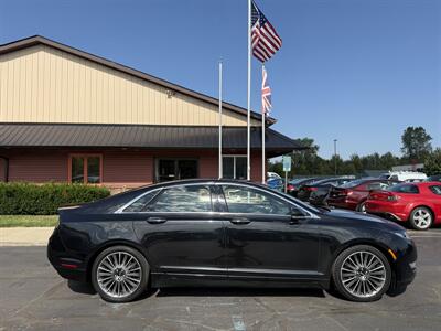 2015 Lincoln MKZ/Zephyr Reserve  AWD - Photo 2 - Flushing, MI 48433