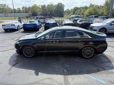 2015 Lincoln MKZ/Zephyr Reserve  AWD - Photo 4 - Flushing, MI 48433