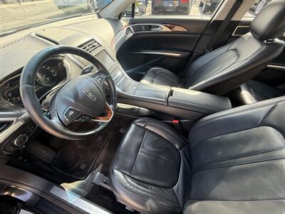 2015 Lincoln MKZ/Zephyr Reserve  AWD - Photo 19 - Flushing, MI 48433