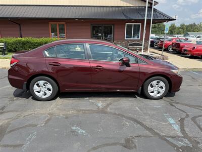 2015 Honda Civic LX   - Photo 8 - Flushing, MI 48433