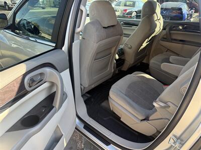2015 Buick Enclave Convenience  FWD - Photo 12 - Flushing, MI 48433
