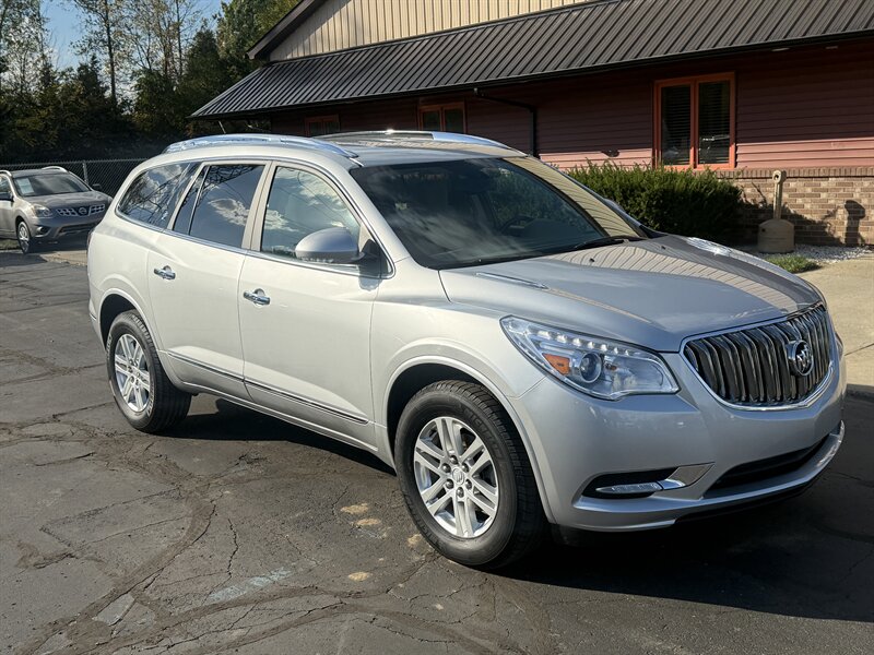 2015 Buick Enclave Convenience  FWD - Photo 1 - Flushing, MI 48433