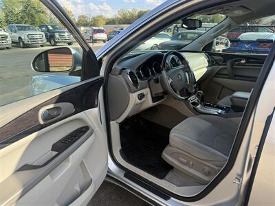 2015 Buick Enclave Convenience  FWD - Photo 9 - Flushing, MI 48433