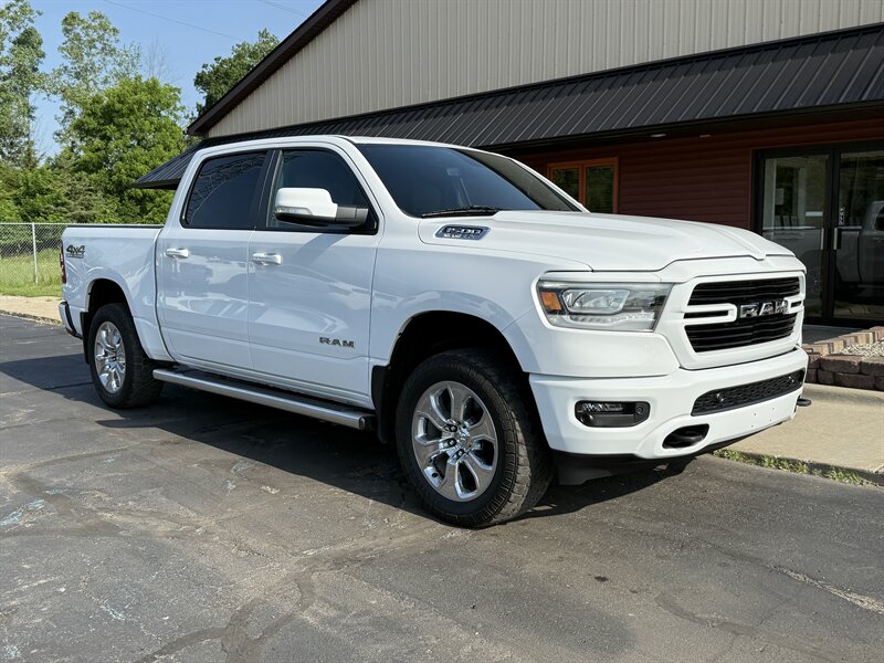 2020 RAM 1500 Big Horn  Sport Crew Cab 4x4 - Photo 1 - Flushing, MI 48433