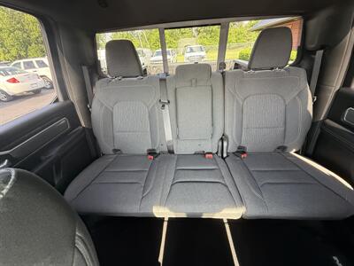 2020 RAM 1500 Big Horn  Sport Crew Cab 4x4 - Photo 11 - Flushing, MI 48433