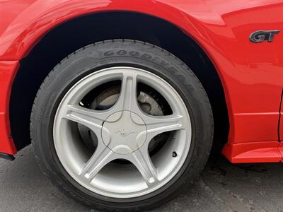 2000 Ford Mustang GT  Convertible - Photo 33 - Flushing, MI 48433