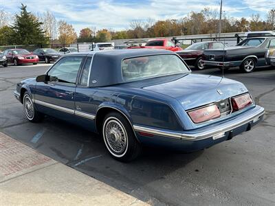 1992 Buick Riviera   - Photo 7 - Flushing, MI 48433