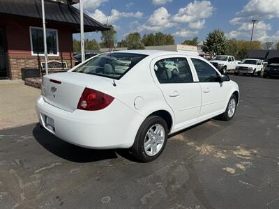 2005 Chevrolet Cobalt LS   - Photo 5 - Flushing, MI 48433