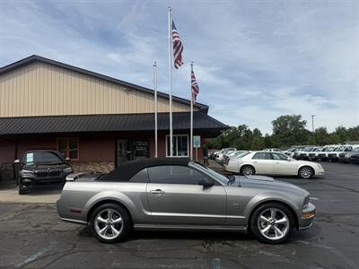 2009 Ford Mustang GT Premium Convertible - Photo 5 - Flushing, MI 48433