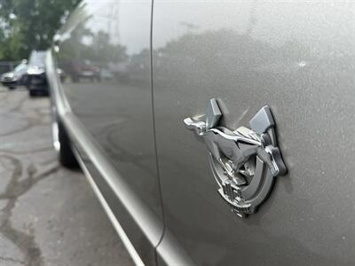 2009 Ford Mustang GT Premium Convertible - Photo 16 - Flushing, MI 48433