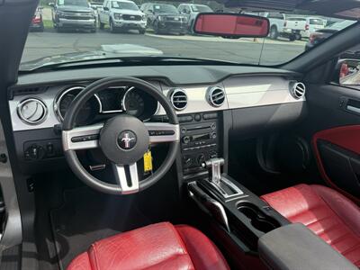2009 Ford Mustang GT Premium Convertible - Photo 17 - Flushing, MI 48433