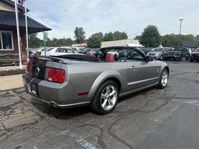 2009 Ford Mustang GT Premium Convertible - Photo 14 - Flushing, MI 48433