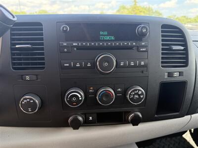2011 Chevrolet Silverado 1500 LT 4X4 - Photo 14 - Flushing, MI 48433