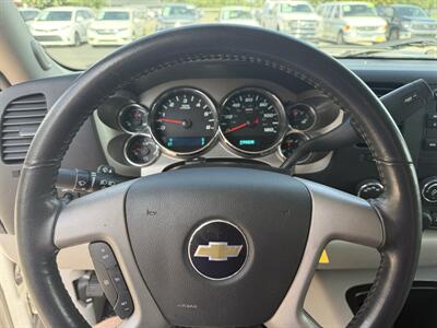 2011 Chevrolet Silverado 1500 LT 4X4 - Photo 10 - Flushing, MI 48433