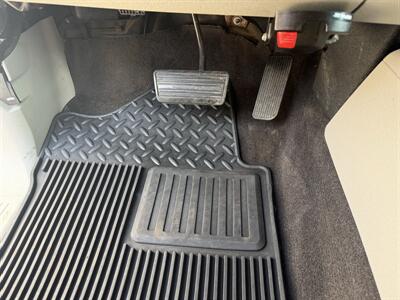2011 Chevrolet Silverado 1500 LT 4X4 - Photo 16 - Flushing, MI 48433