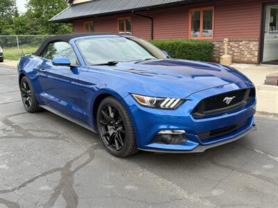 2017 Ford Mustang GT Premium  Convertible - Photo 4 - Flushing, MI 48433