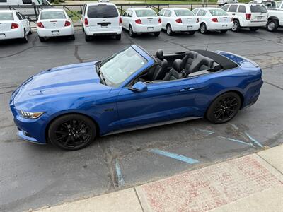 2017 Ford Mustang GT Premium  Convertible - Photo 2 - Flushing, MI 48433
