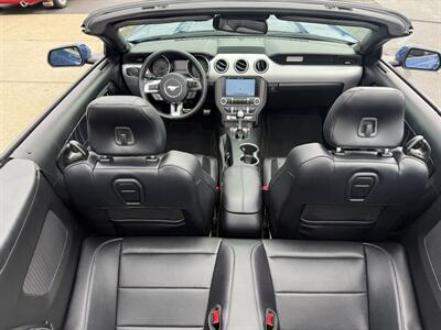 2017 Ford Mustang GT Premium  Convertible - Photo 15 - Flushing, MI 48433