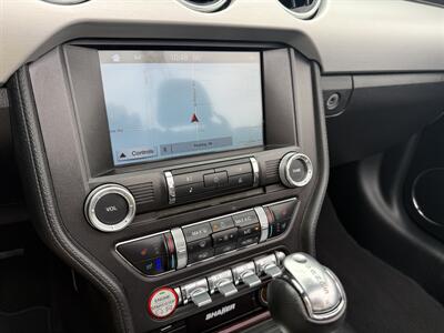 2017 Ford Mustang GT Premium  Convertible - Photo 21 - Flushing, MI 48433