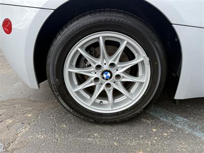 2004 BMW Z4 2.5i Roadster - Photo 20 - Flushing, MI 48433