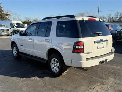 2008 Ford Explorer XLT  4X4 - Photo 8 - Flushing, MI 48433