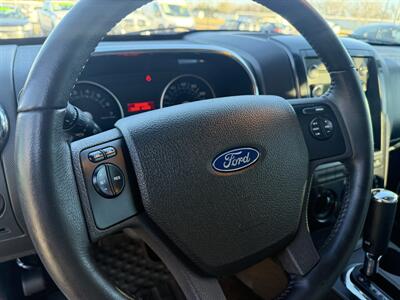 2008 Ford Explorer XLT  4X4 - Photo 17 - Flushing, MI 48433