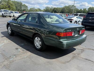 2001 Toyota Camry LE   - Photo 7 - Flushing, MI 48433