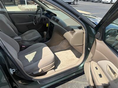 2001 Toyota Camry LE   - Photo 16 - Flushing, MI 48433
