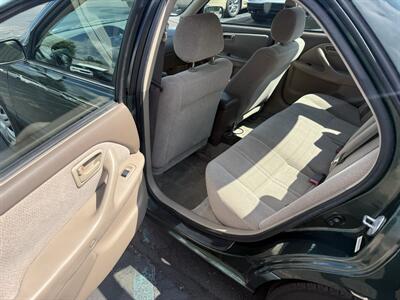 2001 Toyota Camry LE   - Photo 12 - Flushing, MI 48433