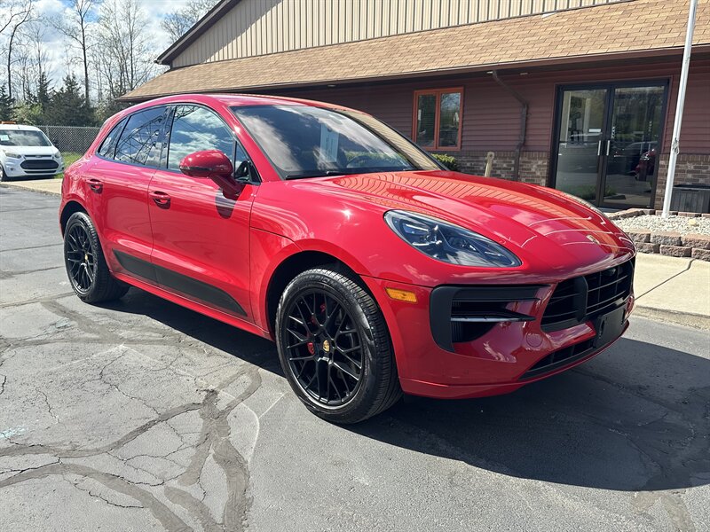 2020 Porsche Macan GTS   - Photo 1 - Flushing, MI 48433