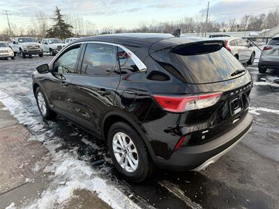2021 Ford Escape Hybrid SE  AWD - Photo 7 - Flushing, MI 48433