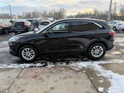 2021 Ford Escape Hybrid SE  AWD - Photo 8 - Flushing, MI 48433