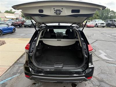 2017 Nissan Rogue SV AWD  ROGUE ONE STAR WARS - Photo 27 - Flushing, MI 48433