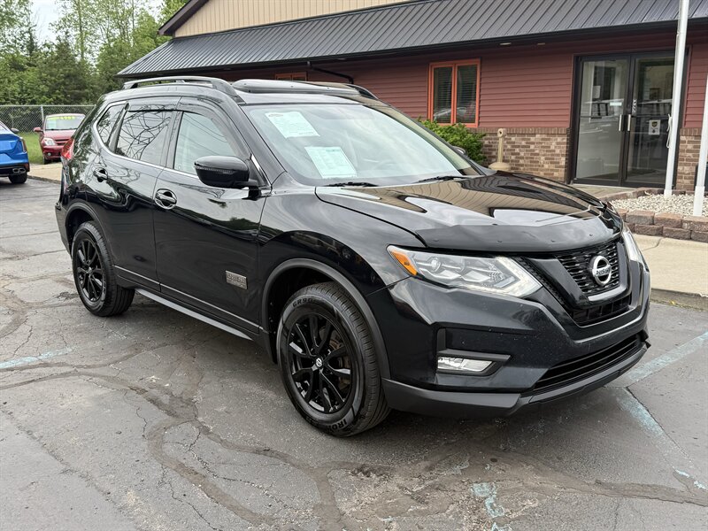 2017 Nissan Rogue SV AWD's photo