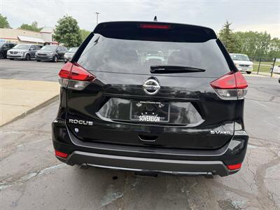 2017 Nissan Rogue SV AWD ROGUE ONE STAR WARS - Photo 4 - Flushing, MI 48433