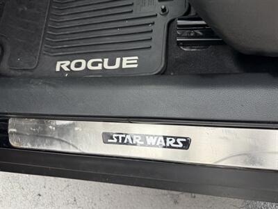 2017 Nissan Rogue SV AWD  ROGUE ONE STAR WARS - Photo 11 - Flushing, MI 48433