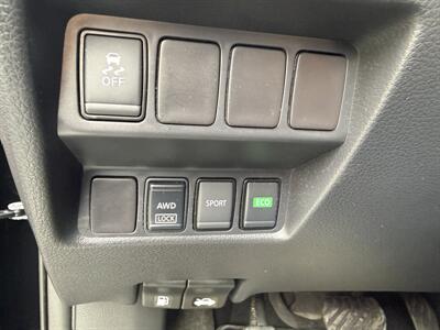 2017 Nissan Rogue SV AWD ROGUE ONE STAR WARS - Photo 22 - Flushing, MI 48433
