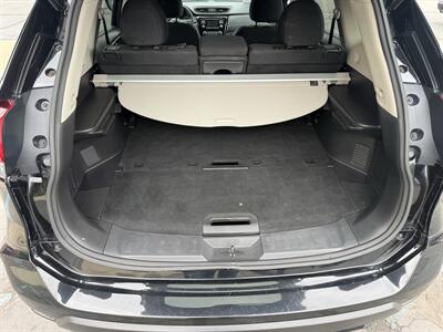 2017 Nissan Rogue SV AWD ROGUE ONE STAR WARS - Photo 14 - Flushing, MI 48433