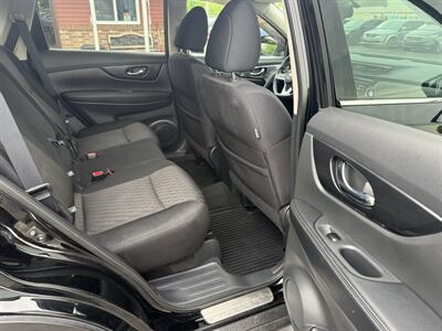 2017 Nissan Rogue SV AWD ROGUE ONE STAR WARS - Photo 15 - Flushing, MI 48433