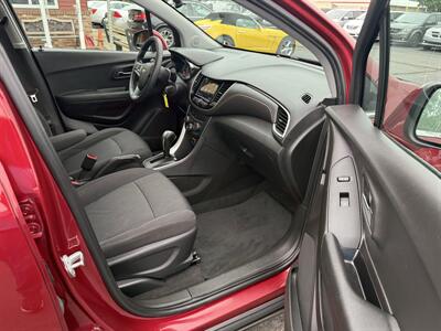 2018 Chevrolet Trax LT AWD - Photo 12 - Flushing, MI 48433