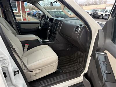 2008 Ford Explorer XLT  4X4 - Photo 23 - Flushing, MI 48433