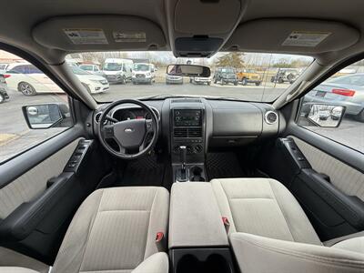2008 Ford Explorer XLT  4X4 - Photo 16 - Flushing, MI 48433