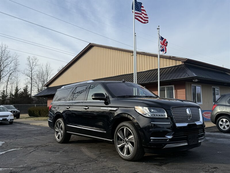 2019 Lincoln Navigator L Reserve  4X4 - Photo 1 - Flushing, MI 48433