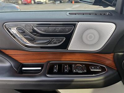 2019 Lincoln Navigator L Reserve  4X4 - Photo 20 - Flushing, MI 48433