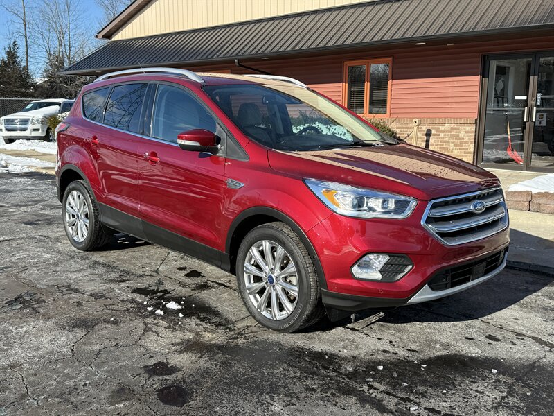 2017 Ford Escape Titanium  AWD - Photo 1 - Flushing, MI 48433
