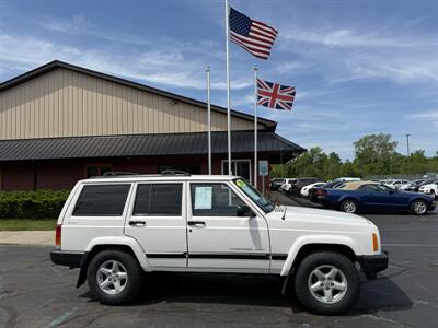 2001 Jeep Cherokee Sport 4X4 - Photo 4 - Flushing, MI 48433