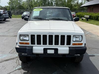 2001 Jeep Cherokee Sport 4X4 - Photo 2 - Flushing, MI 48433